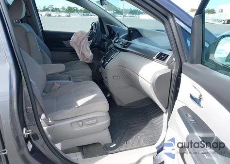 2016 Honda Odyssey Se z USA, uszkodzony, nr VIN 5FNRL5H35GB079929